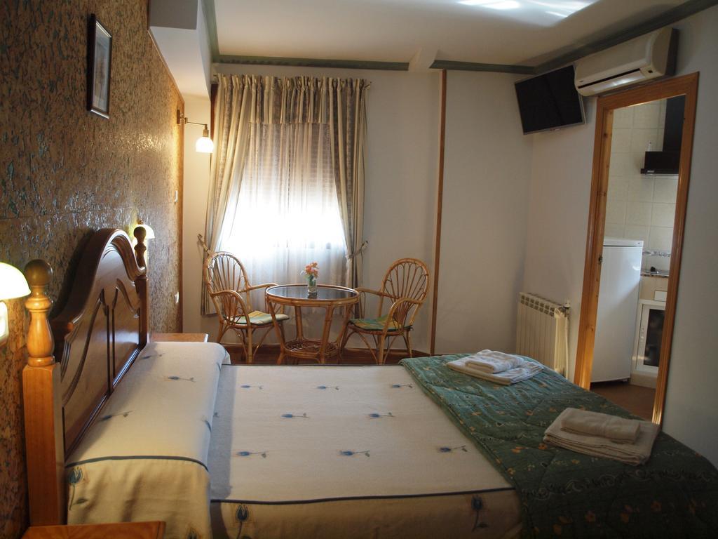 Hostal Yuste Garganta la Olla Exterior foto